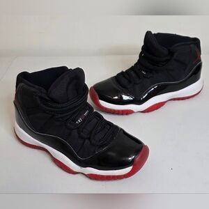 Size 5Y - Jordan 11 Retro 2019 Mid Bred